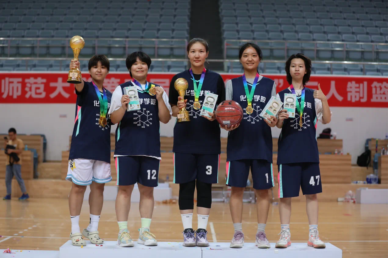 8722大阳城女篮获第三届“信管杯”三人制篮球联赛冠军